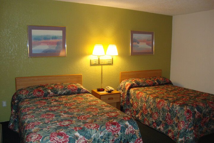 Room 10 of 26