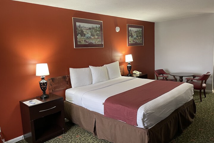 Room 30 of 84