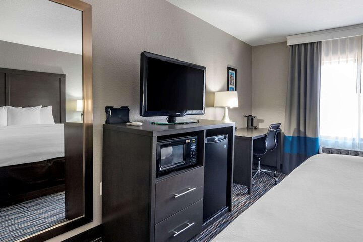Room 9 of 41