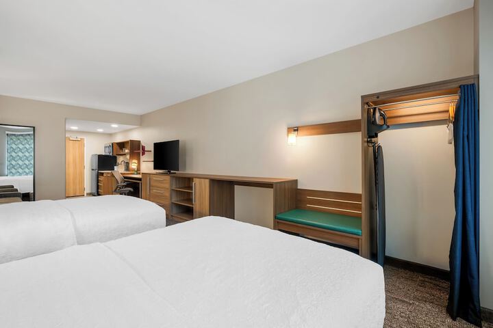 Home2 Suites by Hilton Sneads Ferry North Topsail Beach