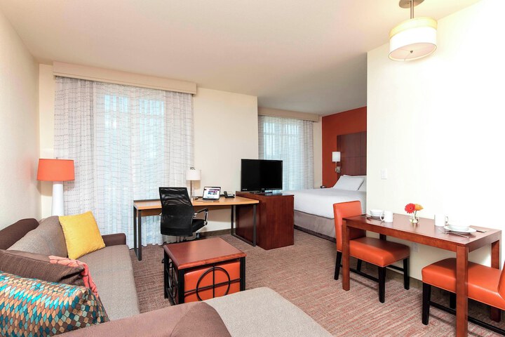 Room 15 of 23