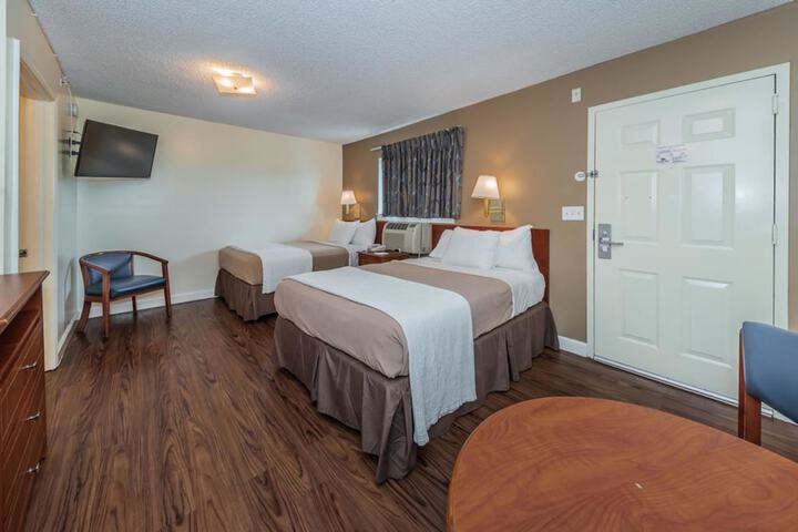 Room 15 of 38