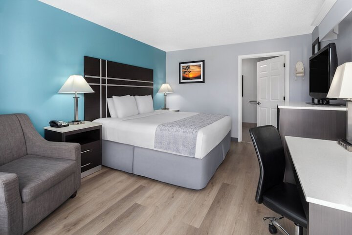 Room 40 of 54