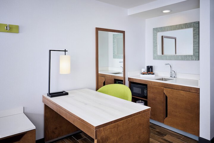 Room 5 of 22