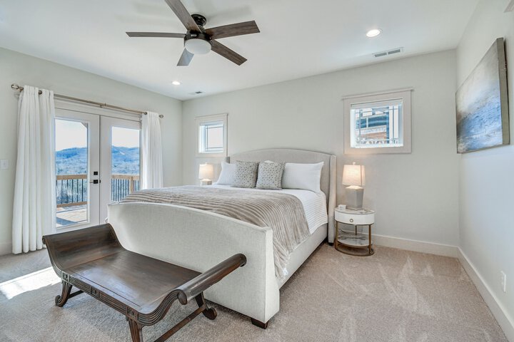 Newly Built Home w / Mtn Views in Black Mountain!