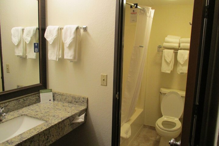 AmericInn by Wyndham Calumet