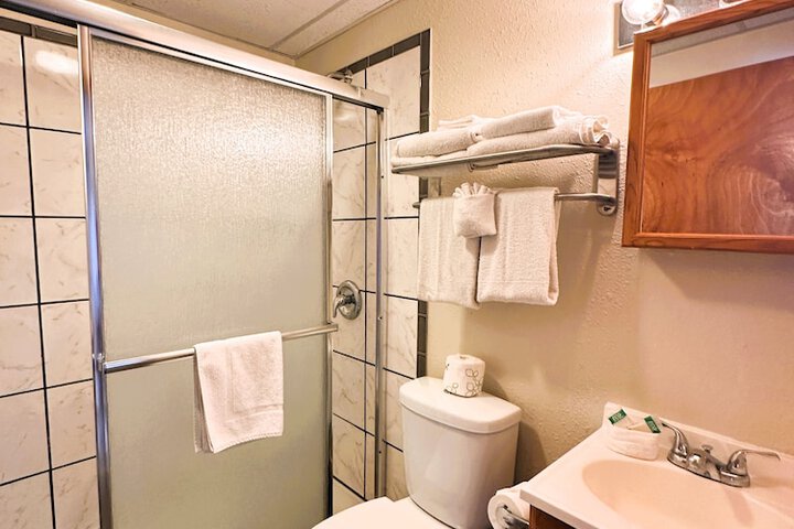 Room 235 of 299