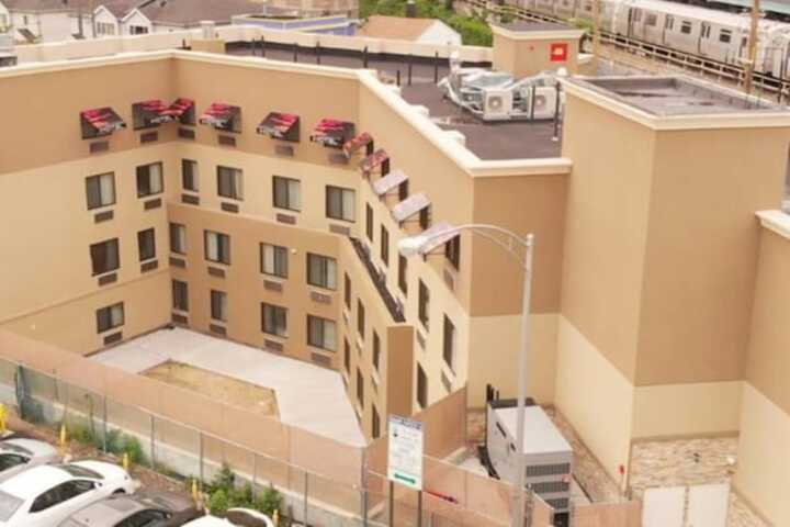 Hotel 5 of 43