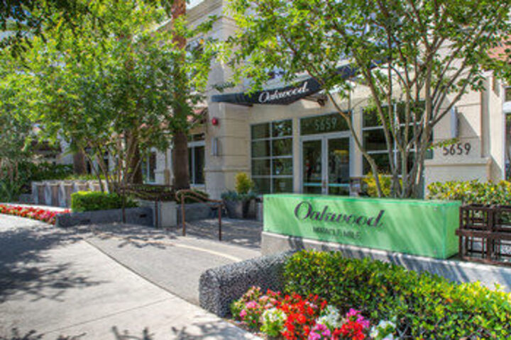 OAKWOOD MIRACLE MILE