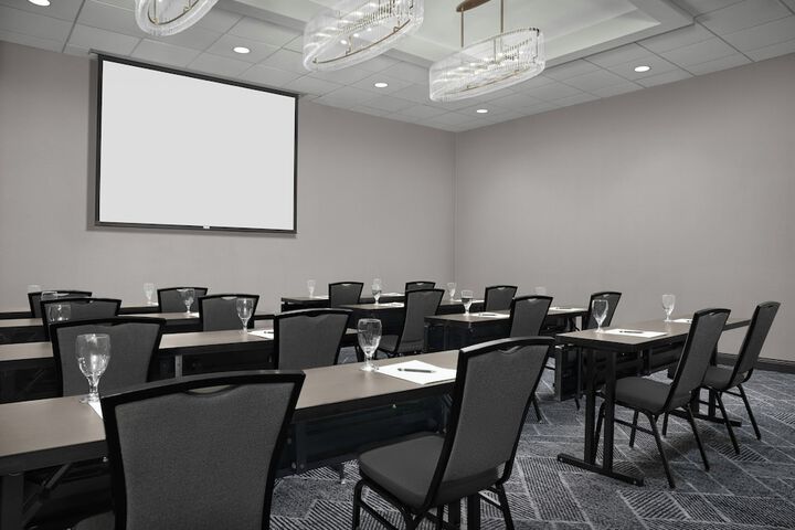 SpringHill Suites Savannah Downtown / Historic District