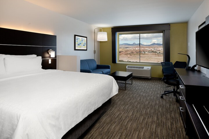 Room 35 of 57