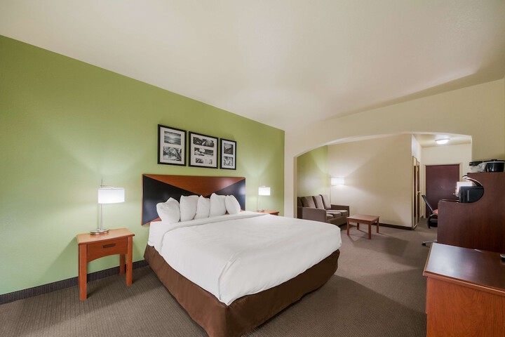 Room 15 of 48