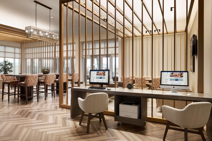 Business Center 43 of 43
