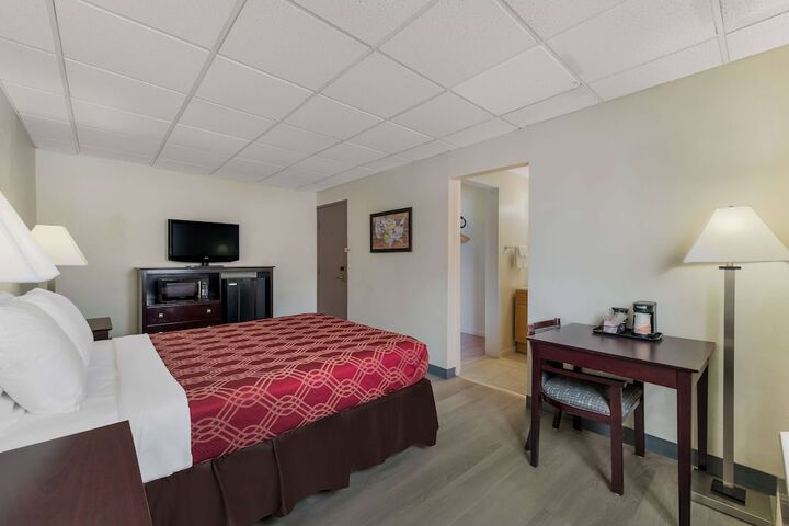 Room 20 of 38