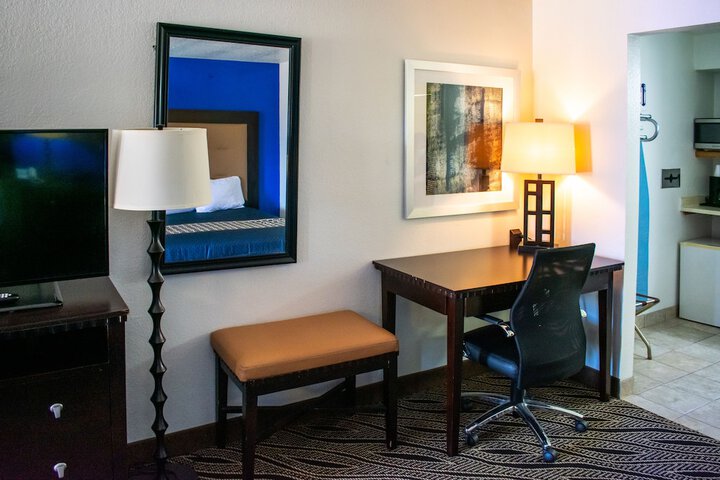 Room 22 of 38