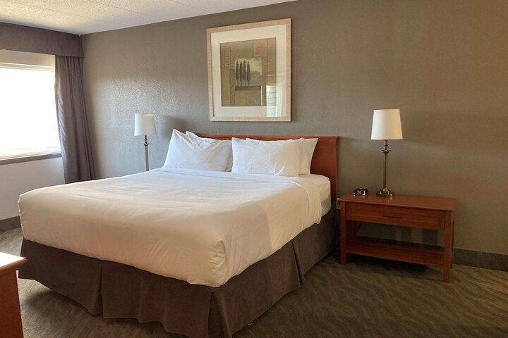 Best Western North Bay Hotel & Conference Centre