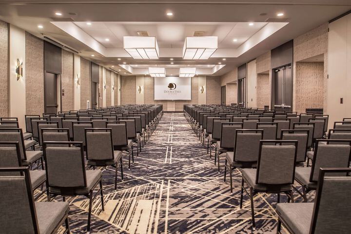 Doubletree by Hilton Lafayette East IN