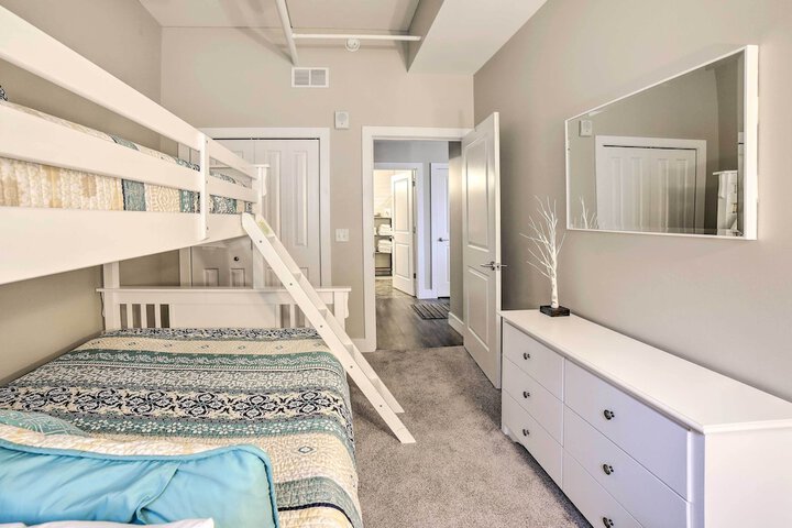 Luxe Manistee Condo w / Balcony & River Views!