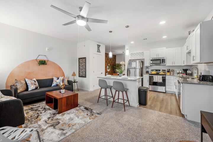 Luxurious Apartments - Pool Gym Bikes