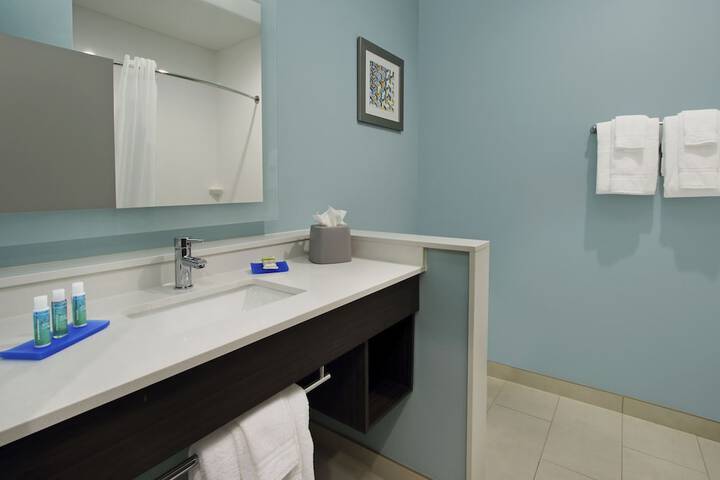 Room 42 of 115