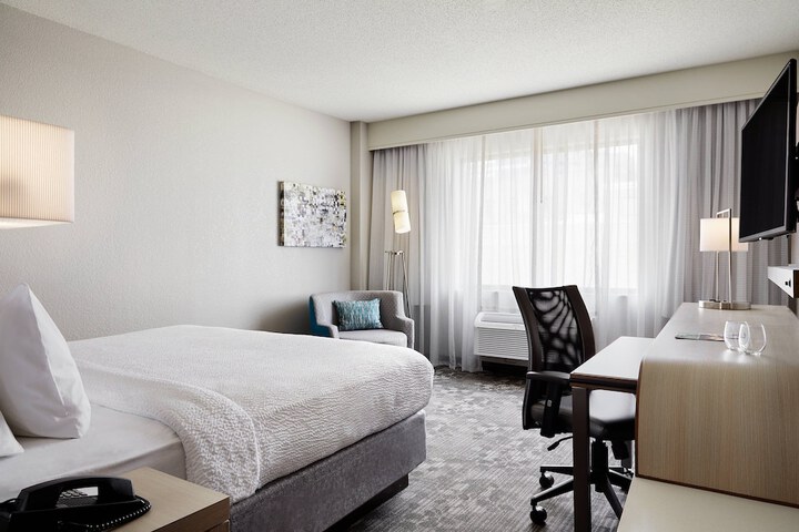 Room 16 of 34