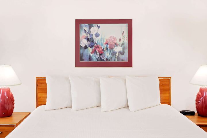 Room 15 of 19