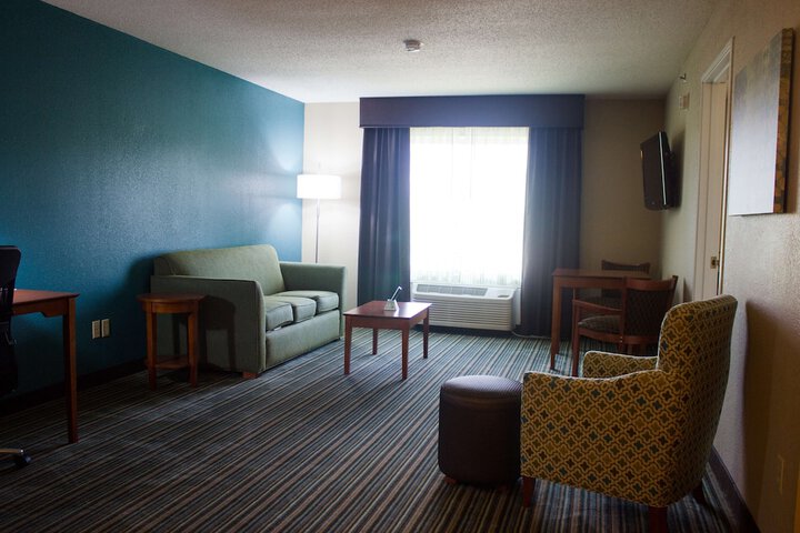 Room 12 of 39