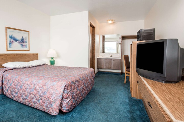 Room 25 of 27