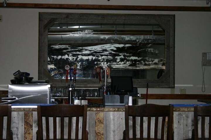 Lounge 61 of 71