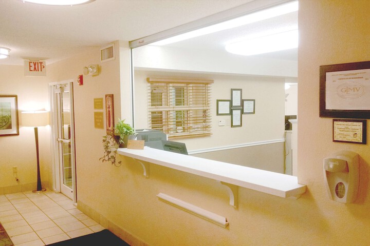 Sonesta Simply Suites Chicago Libertyville