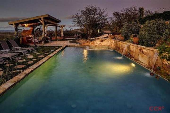 Pool 17 of 39