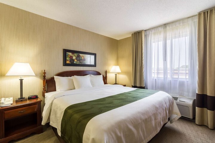 Room 42 of 49