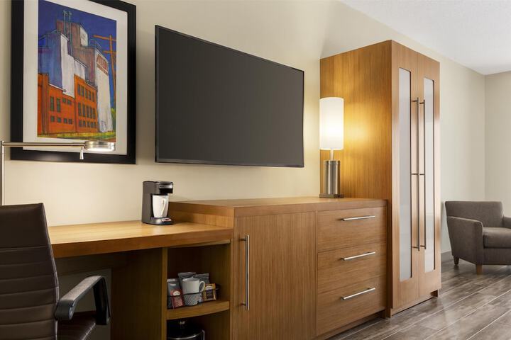 Hyatt Place Columbia / Downtown/The Vista