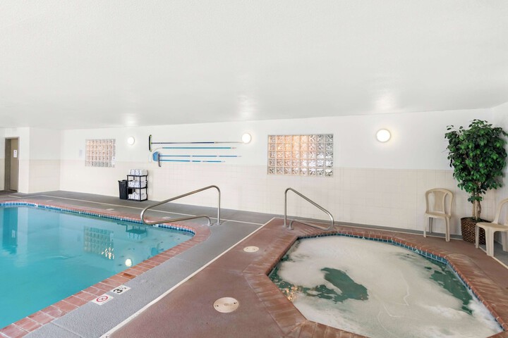 Pool 4 of 36