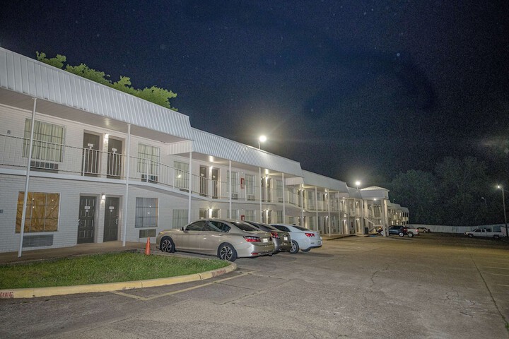 Hotel 2 of 33