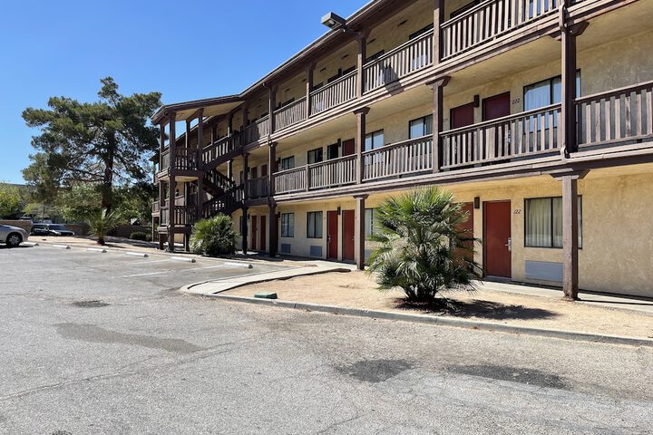 Palms Inn & Suites