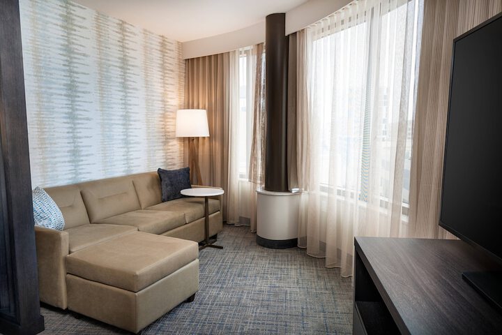 Room 15 of 50