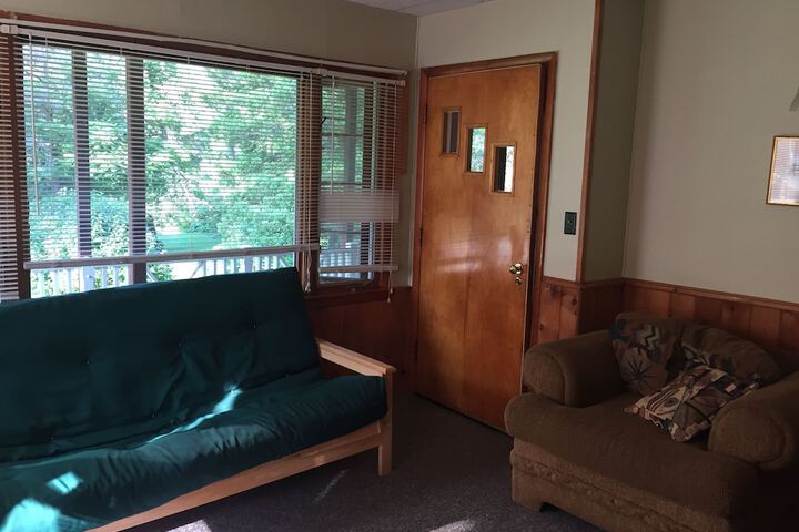 Room 28 of 35