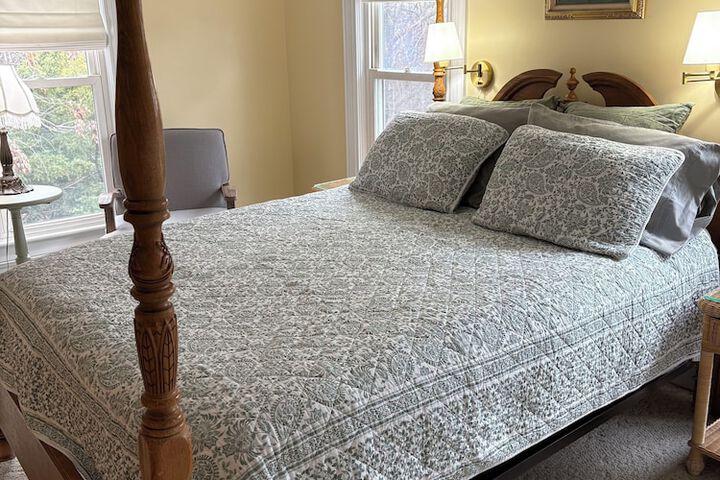 Hudson Manor Bed and Breakfast
