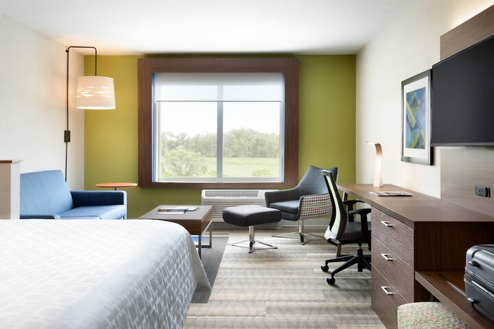 Holiday Inn Express & Suites Heath - Newark by IHG