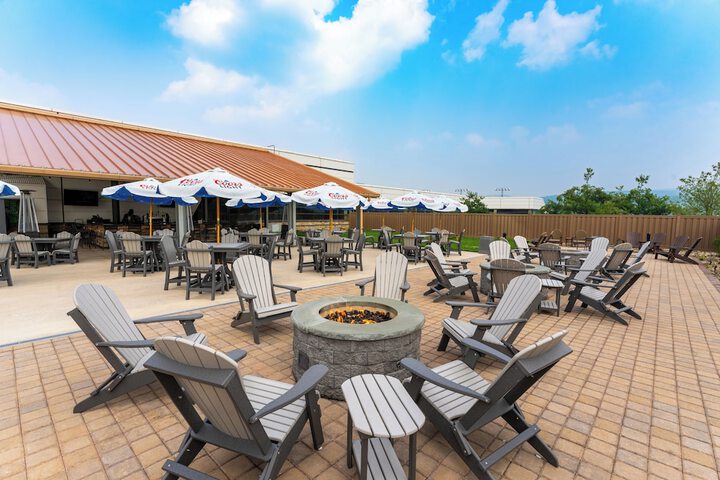 Mohegan Pennsylvania Casino Resort - Adults Only 21+