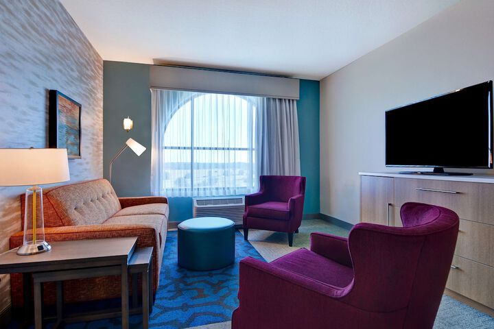 Home2 Suites by Hilton Orlando at Flamingo Crossings