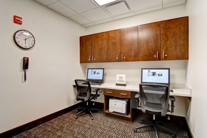 Business Center 41 of 41