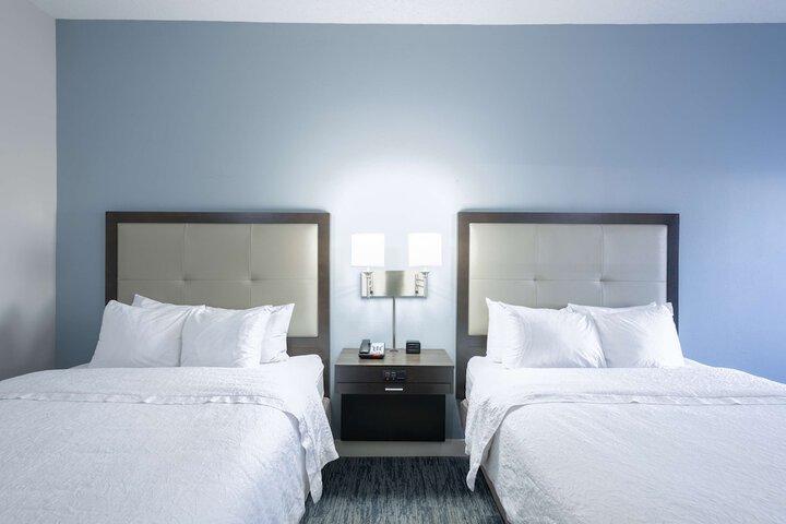 Room 17 of 51