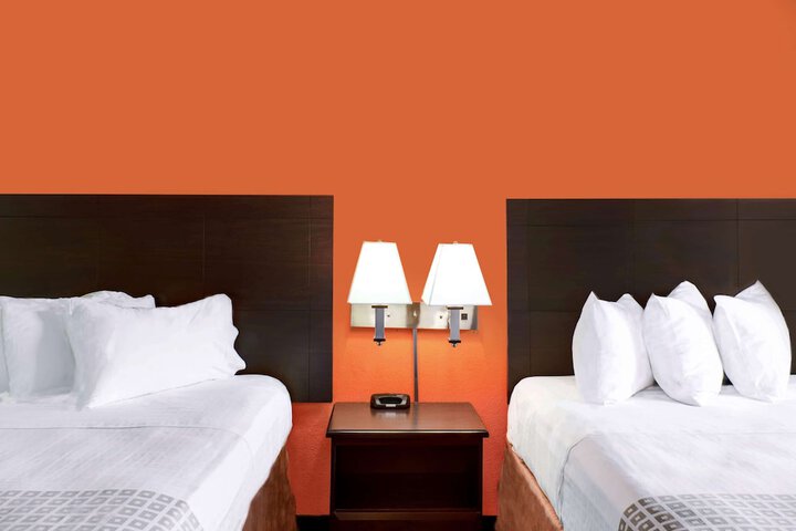 Room 11 of 27