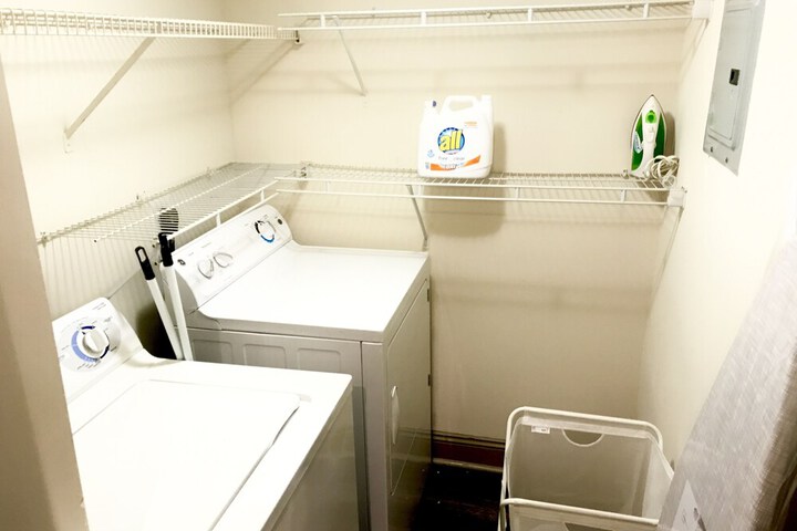Sawgrass Mall Apartment 2
