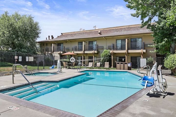 Pool 5 of 63