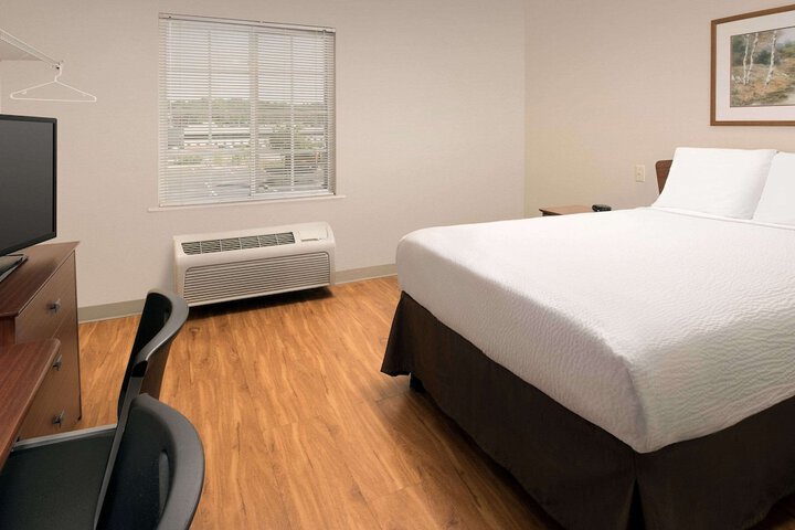Room 18 of 27