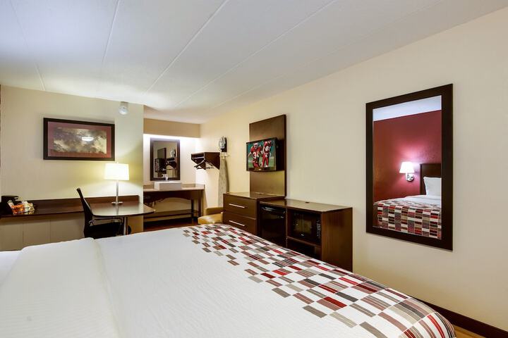 Room 15 of 40