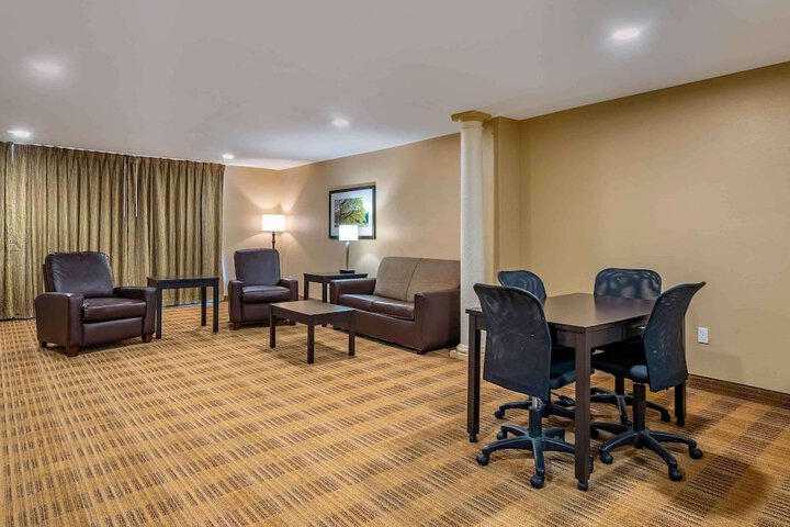 Room 16 of 37